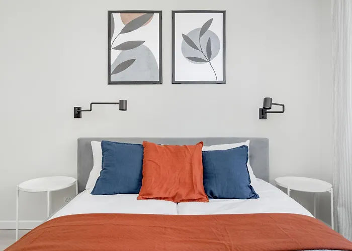 Miedziana Bright Apartment With Balcony And Parking Wroclaw By Noclegi Renters