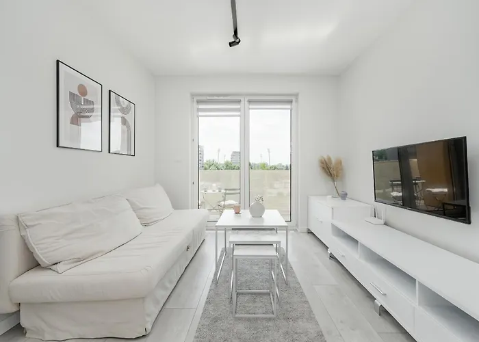 Miedziana Bright Apartment With Balcony And Parking Wroclaw By Noclegi Renters