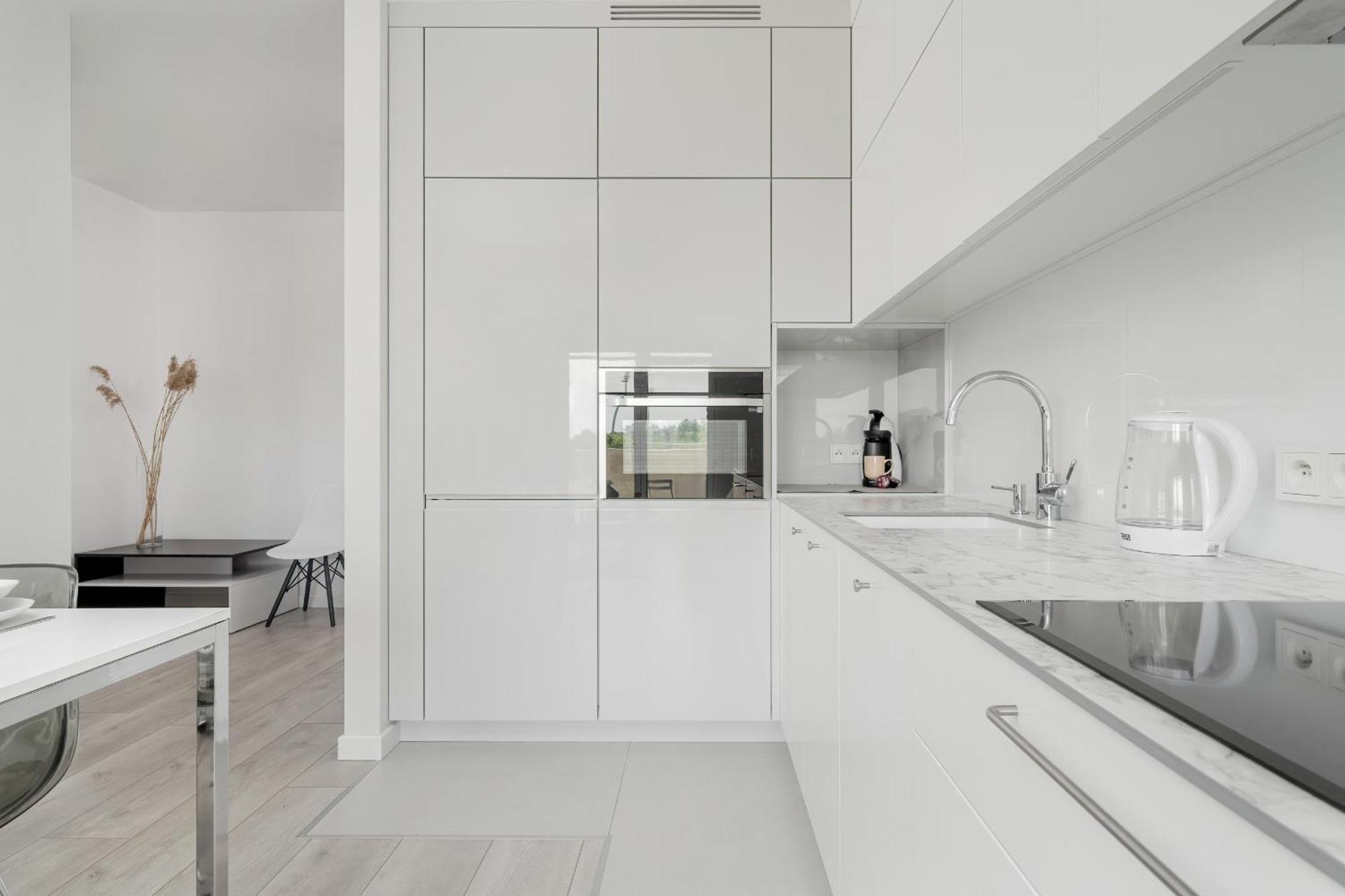 Miedziana Bright With Balcony And Parking By Renters