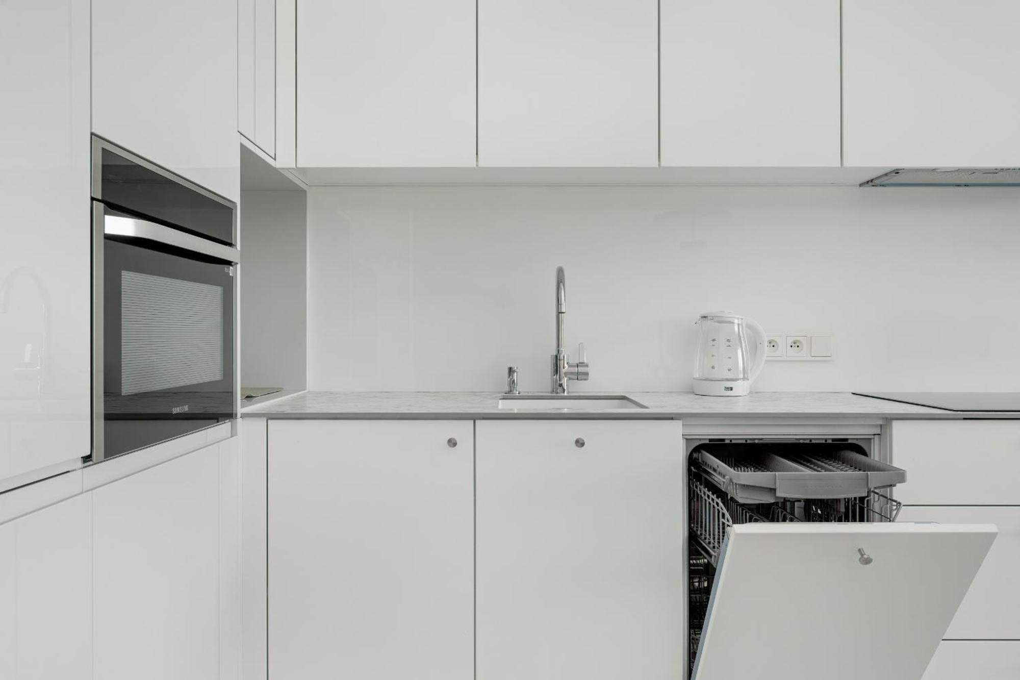 Miedziana Bright With Balcony And Parking By Renters * Wroclaw
