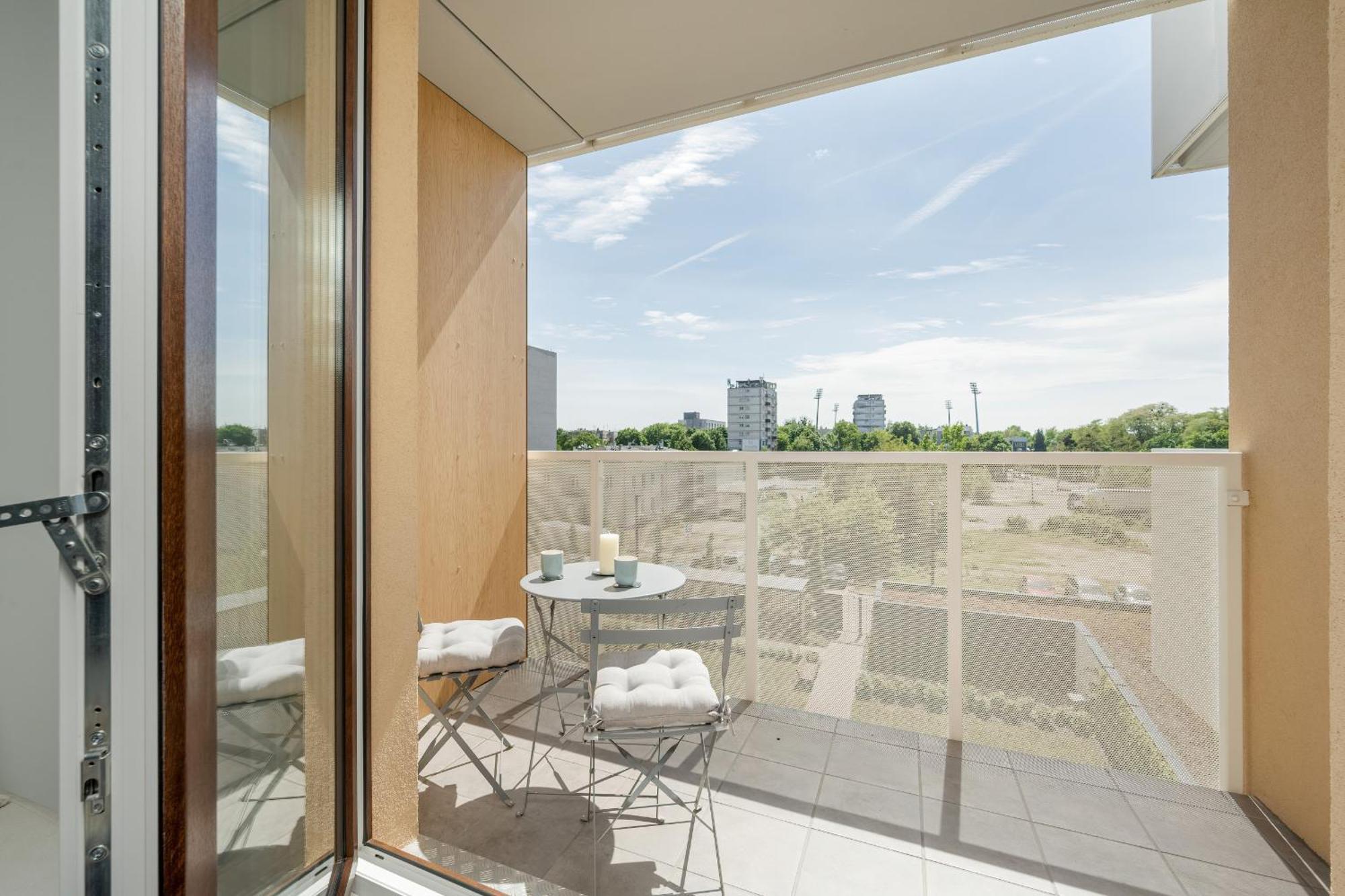 Miedziana Bright With Balcony And Parking By Renters Apartment Wroclaw