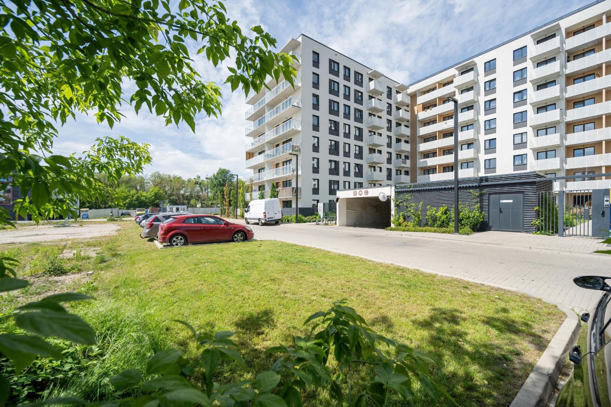 Miedziana Bright With Balcony And Parking By Renters Wroclaw
