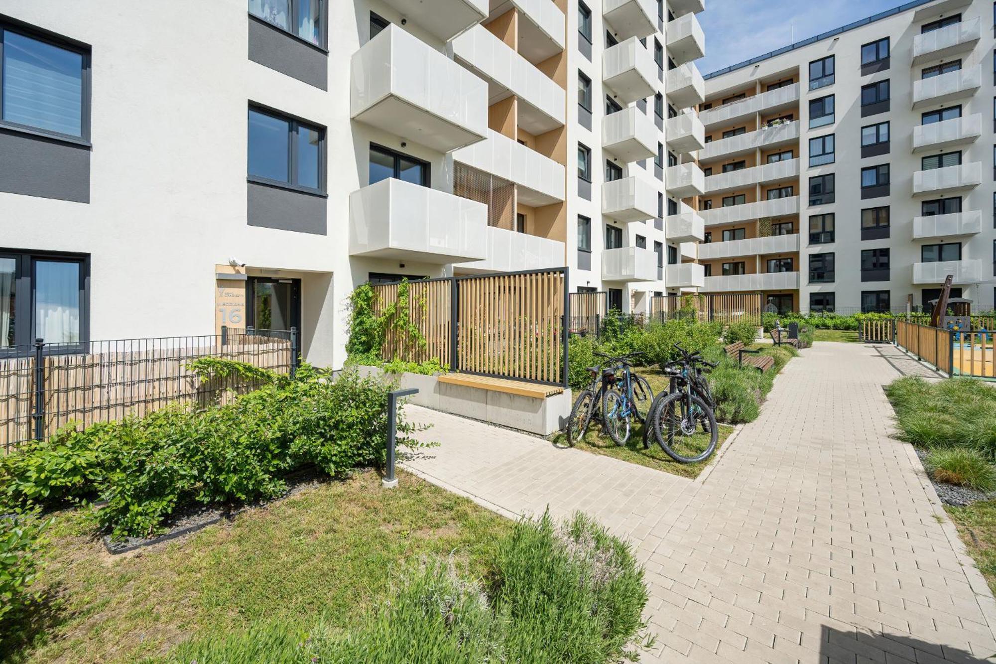 Apartment Miedziana Bright With Balcony And Parking By Renters Wroclaw
